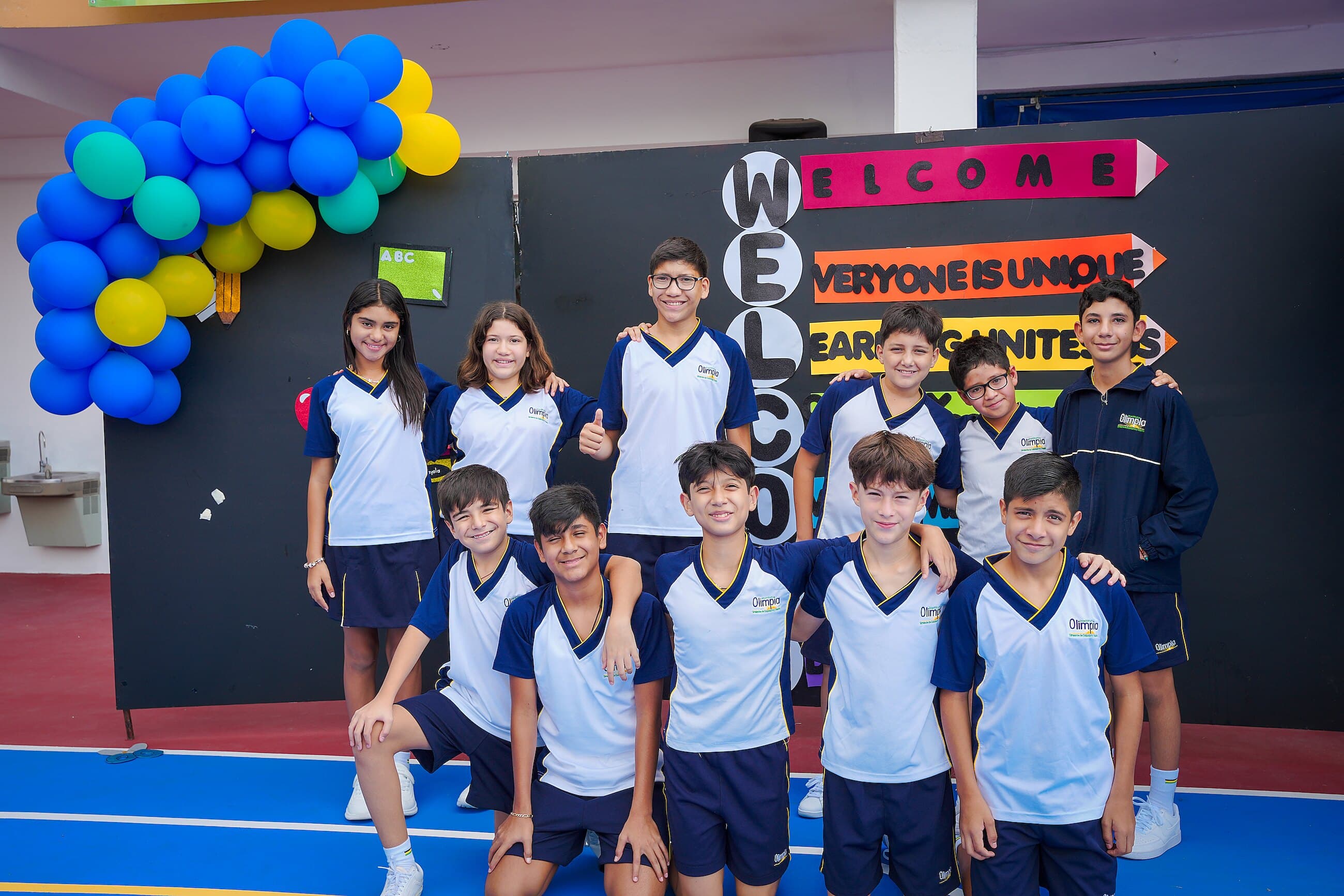 Primer Día de Clases en el Instituto Olimpia